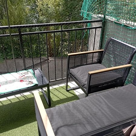Au Pied Des Montagnes. Appartement Saint-Jean-de-Maurienne Buitenkant foto
